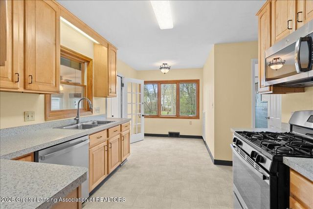 820 Chittenden Drive, East Lansing, MI 48823