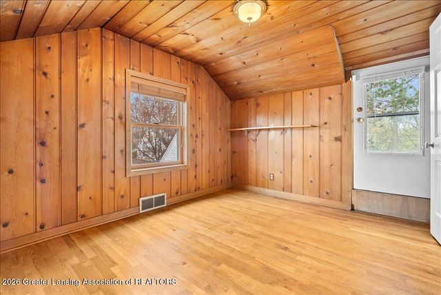 820 Chittenden Drive, East Lansing, MI 48823