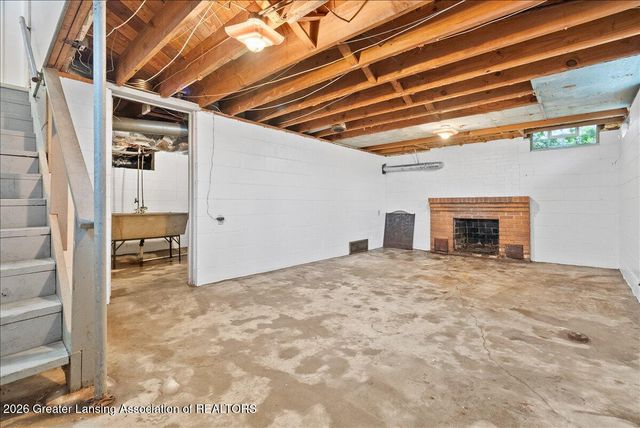 820 Chittenden Drive, East Lansing, MI 48823