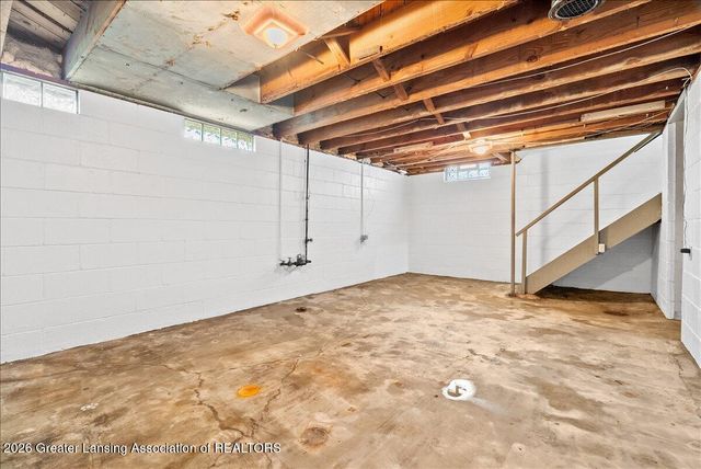 820 Chittenden Drive, East Lansing, MI 48823