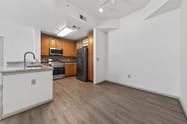 3505 Sage Road 314, Houston, TX 77056