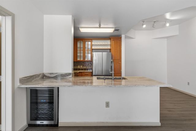 3505 Sage Road 314, Houston, TX 77056