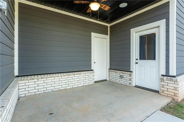 293 W Ash Street, Fayetteville, AR 72703