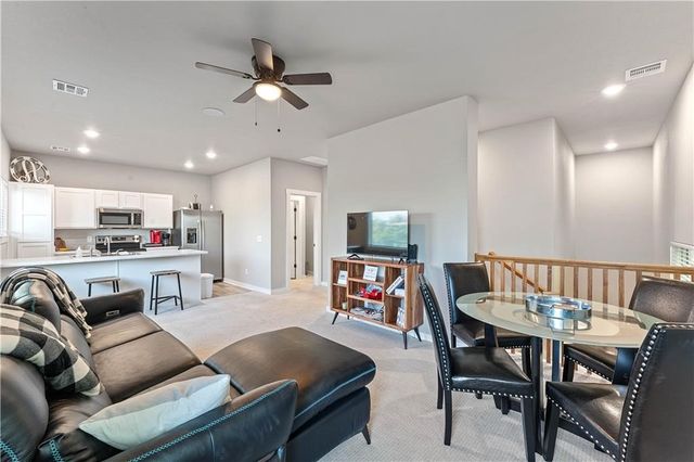 293 W Ash Street, Fayetteville, AR 72703