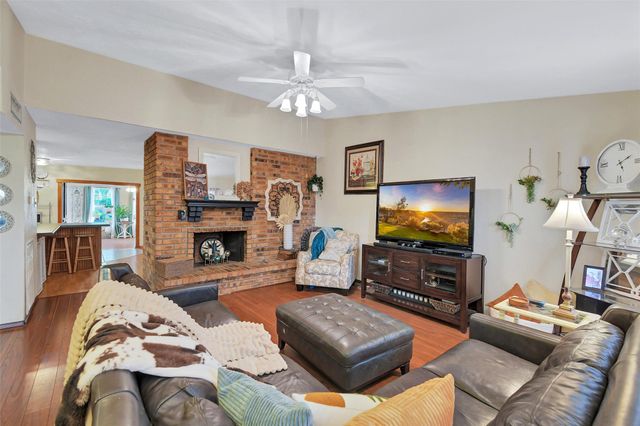 22818 Thadds Trail, Spring, TX 77373
