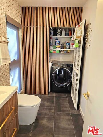 6194 Rodgerton Drive, Los Angeles, CA 90068