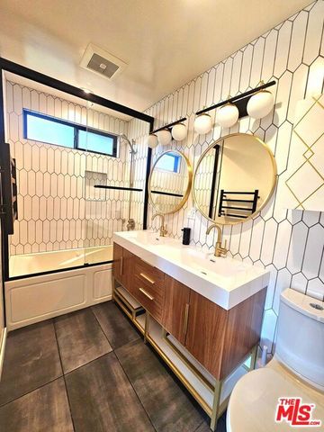 6194 Rodgerton Drive, Los Angeles, CA 90068