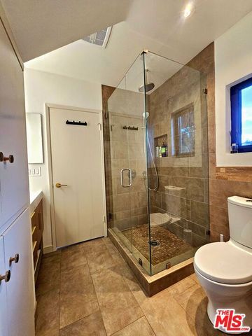 6194 Rodgerton Drive, Los Angeles, CA 90068