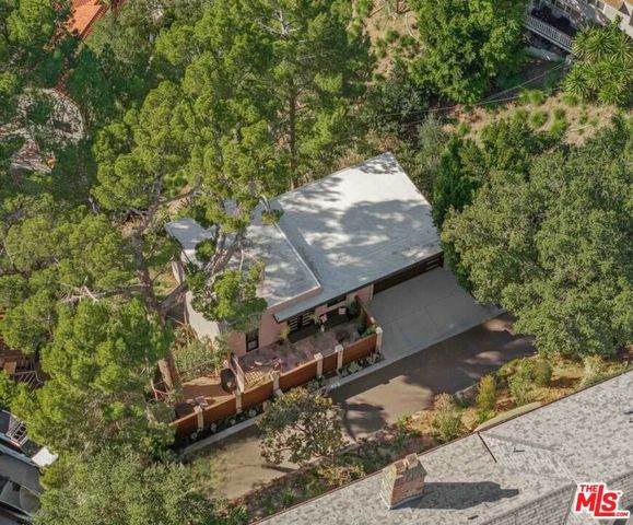 6194 Rodgerton Drive, Los Angeles, CA 90068