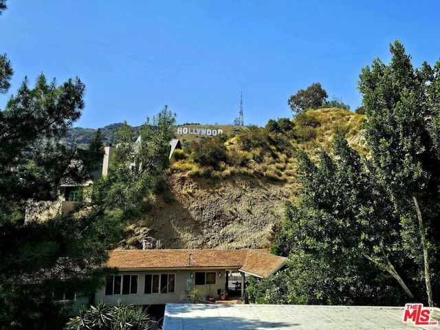 6194 Rodgerton Drive, Los Angeles, CA 90068