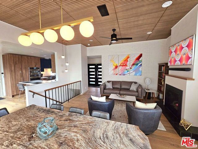 6194 Rodgerton Drive, Los Angeles, CA 90068