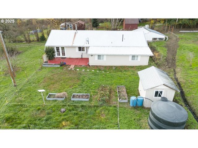 22240 TILLER TRAIL Hwy, Days Creek, OR 97429