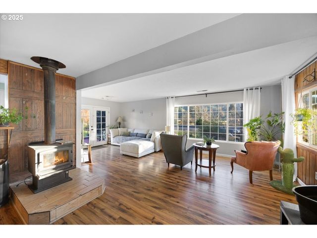 22240 TILLER TRAIL Hwy, Days Creek, OR 97429