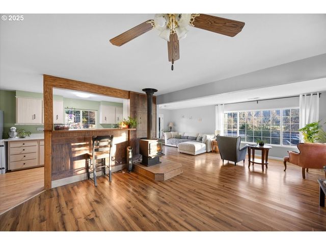 22240 TILLER TRAIL Hwy, Days Creek, OR 97429