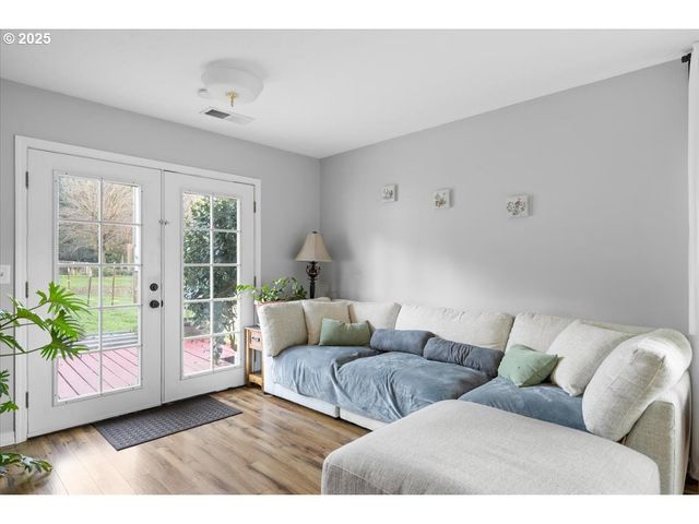 22240 TILLER TRAIL Hwy, Days Creek, OR 97429