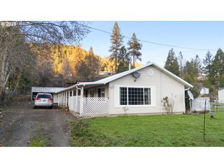 22240 TILLER TRAIL Hwy, Days Creek, OR 97429