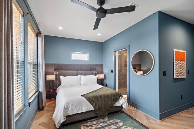 2307 Bernardo De Galvez Avenue, Galveston, TX 77550