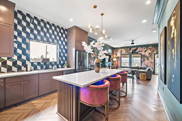 2307 Bernardo De Galvez Avenue, Galveston, TX 77550