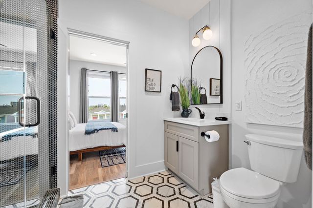 2307 Bernardo De Galvez Avenue, Galveston, TX 77550