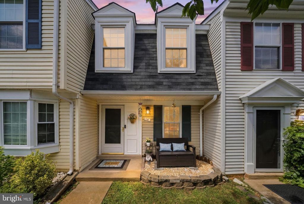 14 GANNON WAY, Sterling, VA 20165
