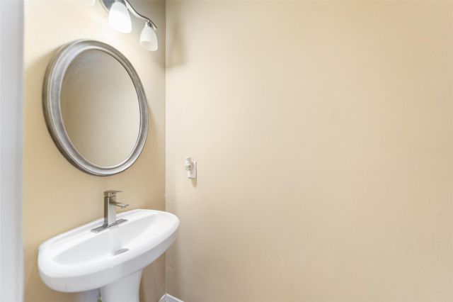 26 Oakmont Court, Jersey Village, TX 77064