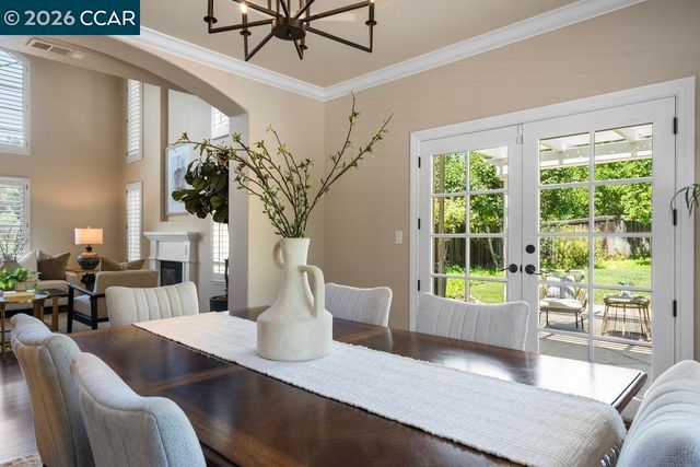 825 Bertram St, Walnut Creek, CA 94598