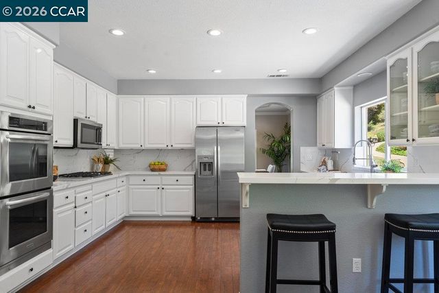 825 Bertram St, Walnut Creek, CA 94598