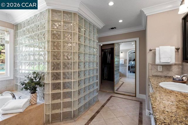 825 Bertram St, Walnut Creek, CA 94598