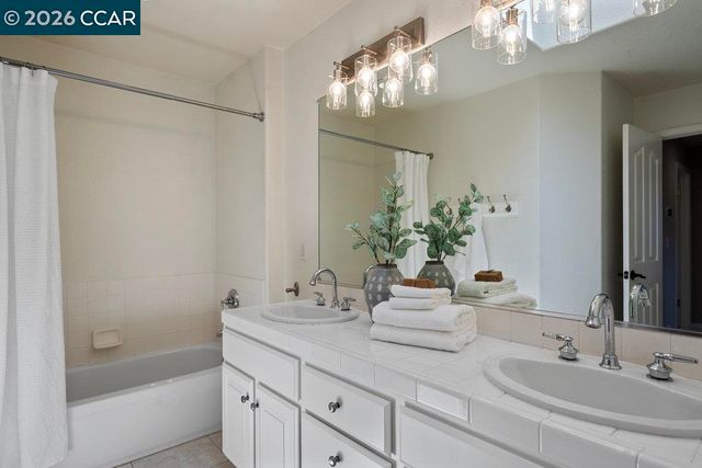 825 Bertram St, Walnut Creek, CA 94598