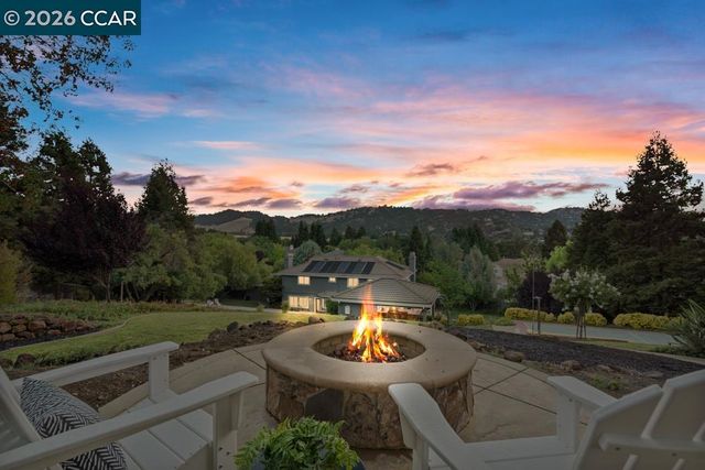 825 Bertram St, Walnut Creek, CA 94598