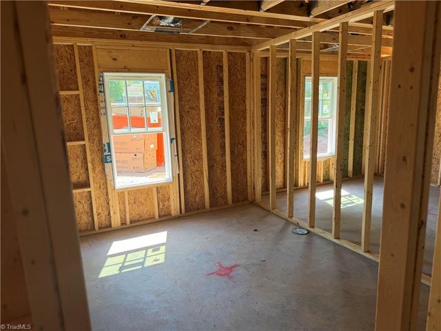 325 Price Street, Eden, NC 27288