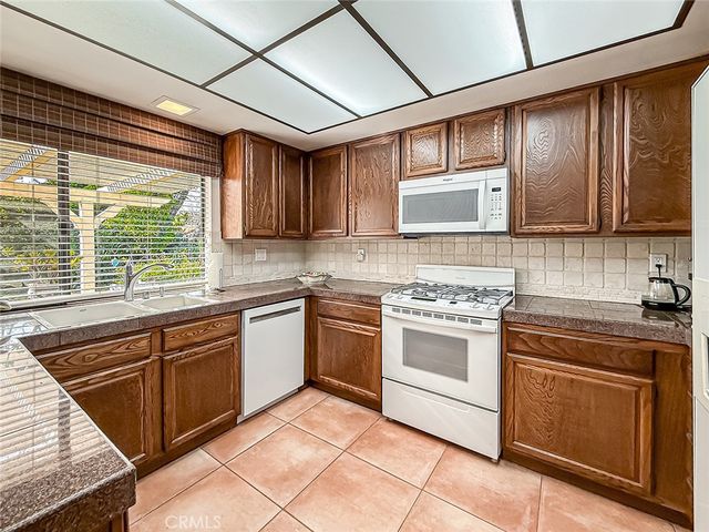 933 Ranch House Road, Westlake Village, CA 91361