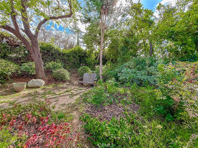 933 Ranch House Road, Westlake Village, CA 91361