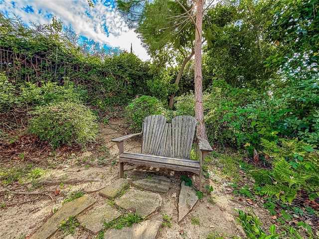 933 Ranch House Road, Westlake Village, CA 91361