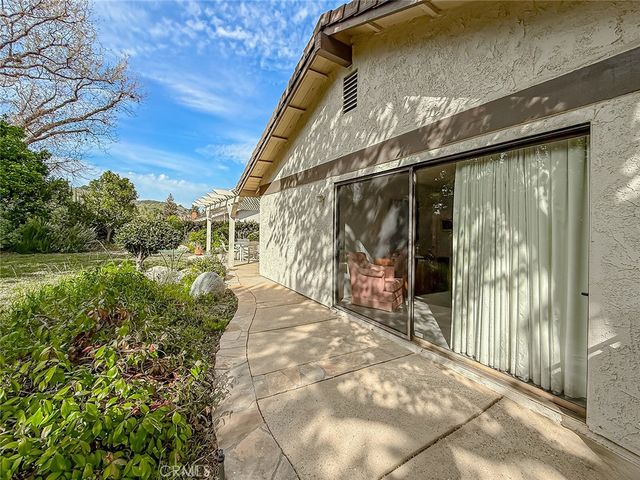 933 Ranch House Road, Westlake Village, CA 91361