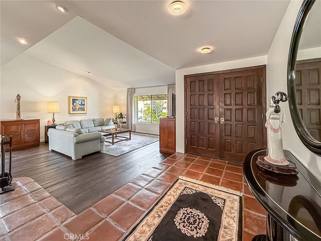 933 Ranch House Road, Westlake Village, CA 91361