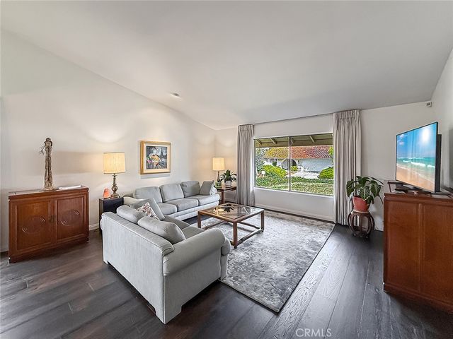 933 Ranch House Road, Westlake Village, CA 91361