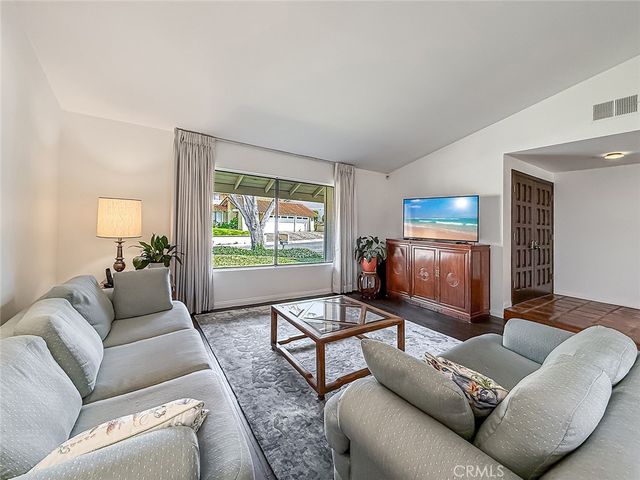 933 Ranch House Road, Westlake Village, CA 91361