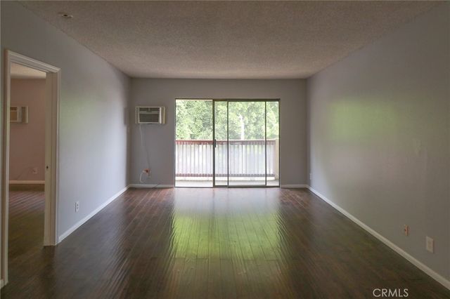 20234 Cantara Street 314, Winnetka, CA 91306