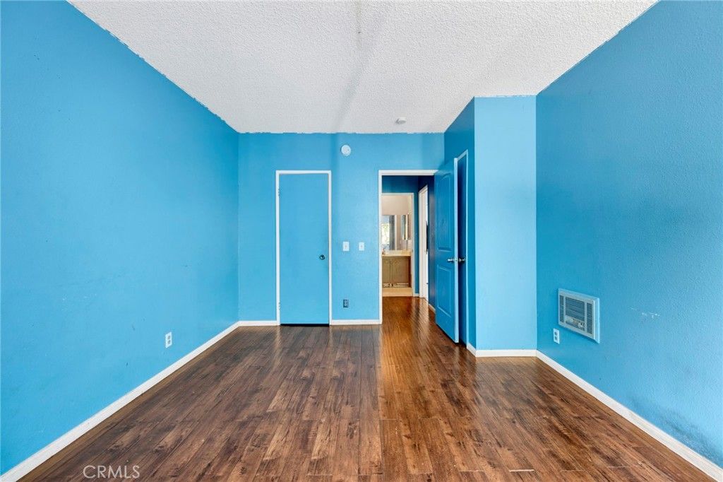 Image 15 of property listing at 20234 Cantara Street 314, Winnetka, CA 91306