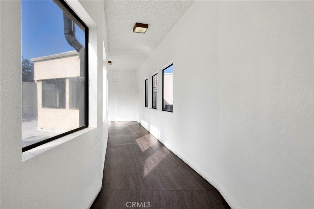 Image 17 of property listing at 20234 Cantara Street 314, Winnetka, CA 91306