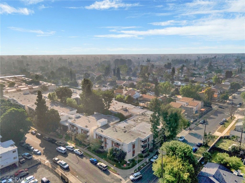 Image 27 of property listing at 20234 Cantara Street 314, Winnetka, CA 91306