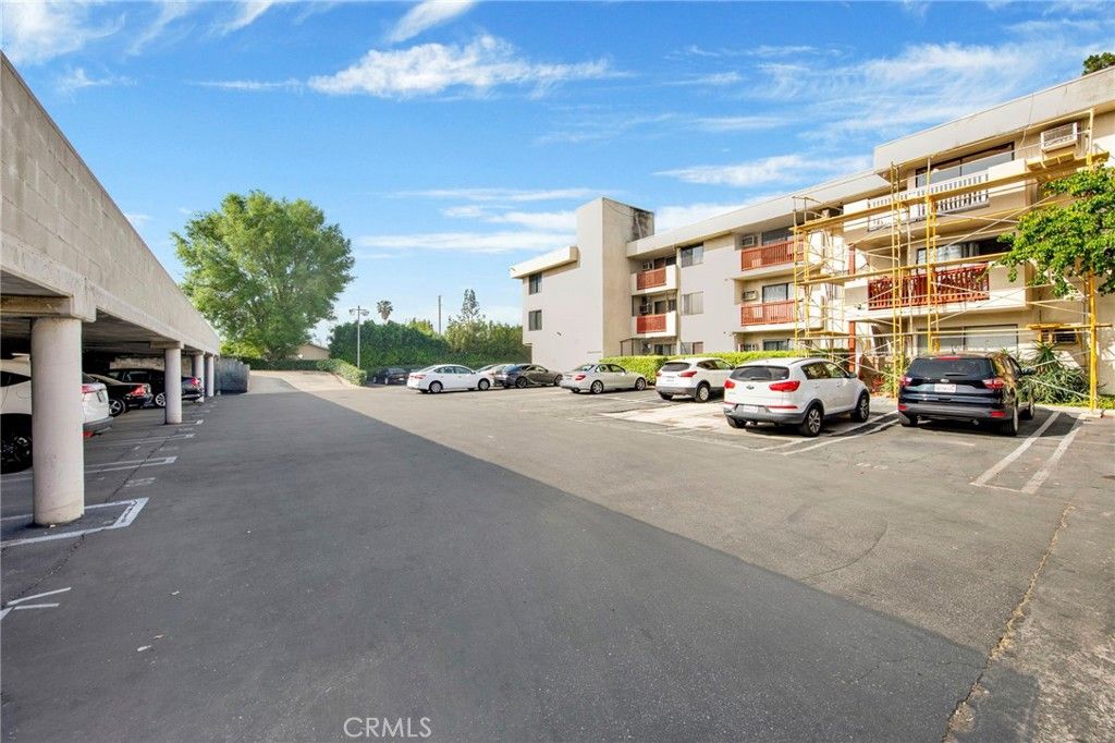 Image 29 of property listing at 20234 Cantara Street 314, Winnetka, CA 91306