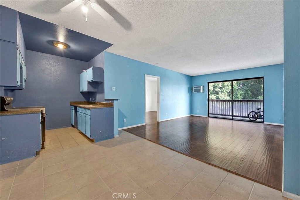 Image 3 of property listing at 20234 Cantara Street 314, Winnetka, CA 91306