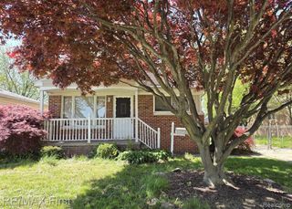 26451 Greenleaf Street, Roseville, MI 48066