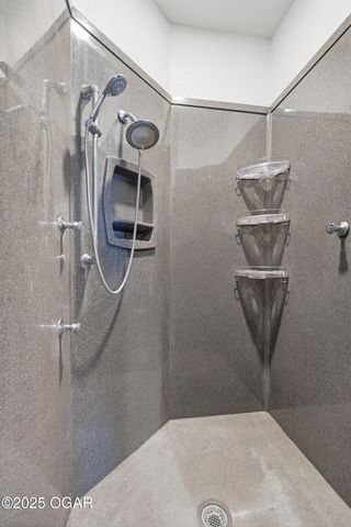 4712 Goldfinch Road, Joplin, MO 64804