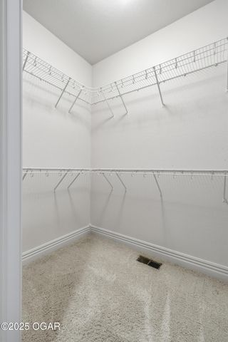 4712 Goldfinch Road, Joplin, MO 64804