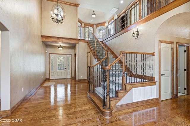 4712 Goldfinch Road, Joplin, MO 64804