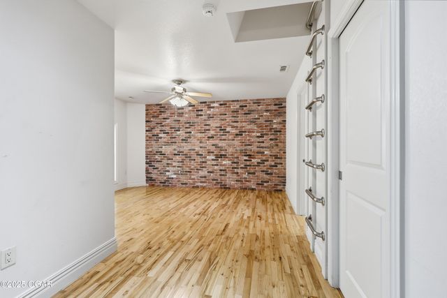 4712 Goldfinch Road, Joplin, MO 64804