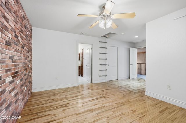 4712 Goldfinch Road, Joplin, MO 64804